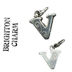 Brighton ABC Snap “V” lobster claw charm